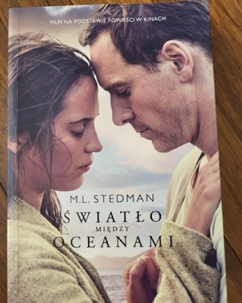 Światło między oceanami